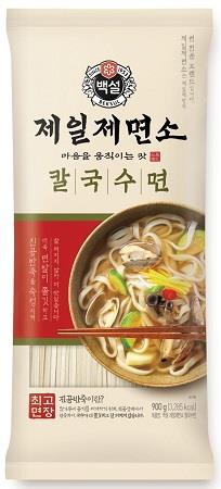 Kalgugsu Breite Udon Nudeln 900g von CJ - Ideal für Koreanische Nudelsuppen & Beilagen
