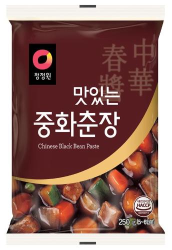 Schwarze Bohnenpaste  250g von Daesang - Basis für Jajangmyeon